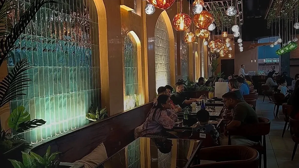 Pakistani Restaurant in Sterling